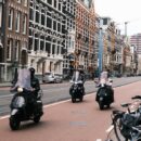 Des scooters électriques en ville