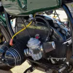 Ces deux accessoires de moto qui sont indispensables en voyage