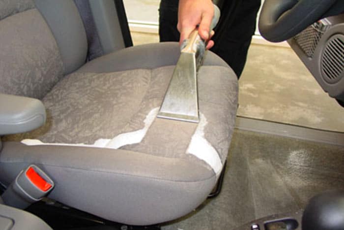 comment nettoyer siege en tissus voiture